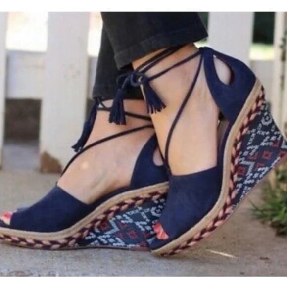 Cabi #6001 Navy Isla Suede Wedge Wrap Around Ankle Tie Tassel Sandals Size 9 - Picture 1 of 7